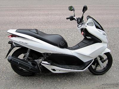 2011 Honda PCX 125 — Beyaz, Temiz Scooter