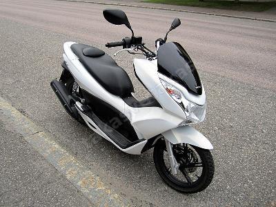 2011 Honda PCX 125 — Beyaz, Temiz Scooter