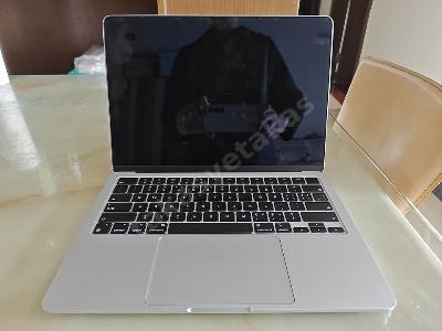 MacBook Air M2 13" 8 GB / 256 GB Yıldız Işığı — Kutulu