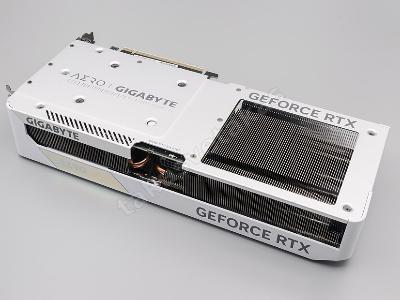 Gigabyte GeForce RTX 4070 Aero OC 12 GB Beyaz — Faturalı